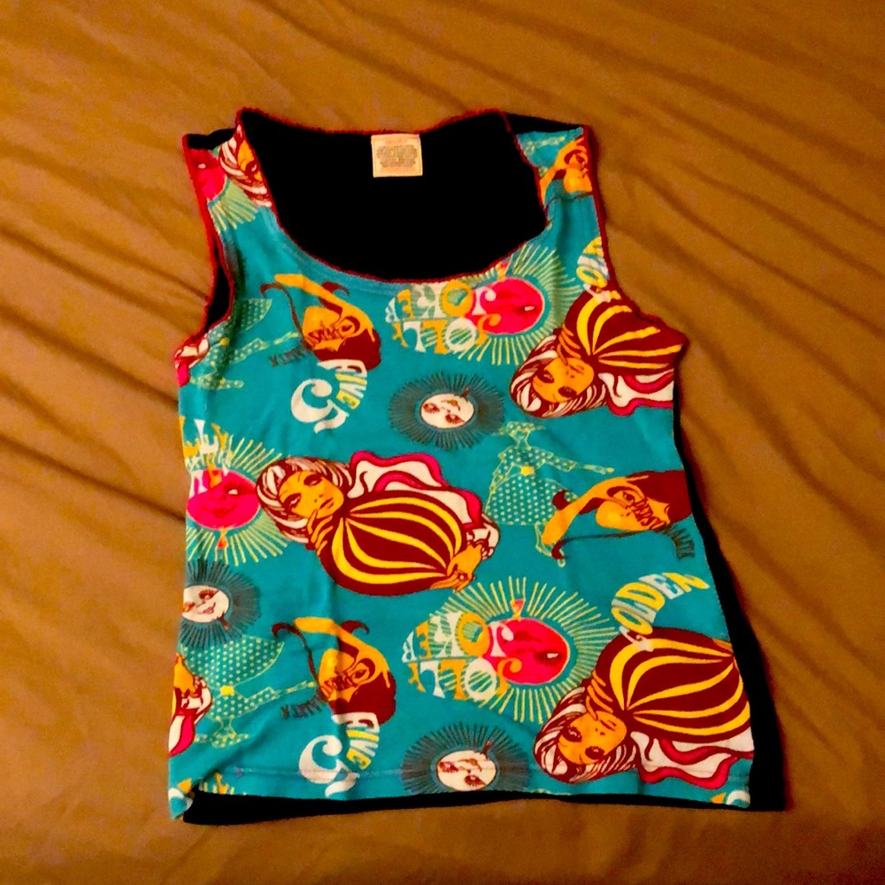 Cute top that is a creative way to express yourself